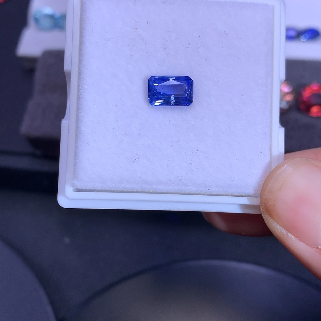 彩色蓝宝石裸石未镶嵌无烧1.57ct