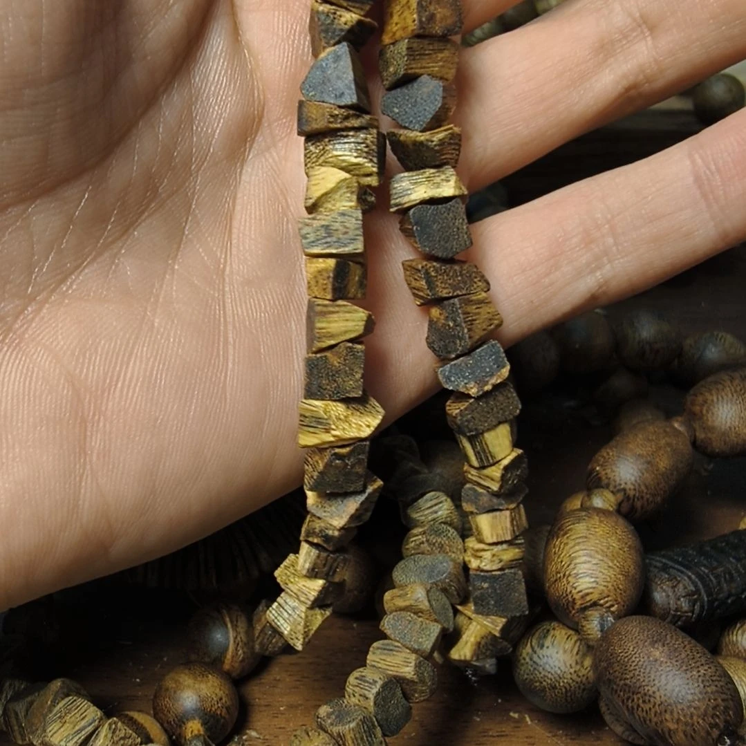 沉香沉香碎屑车挂