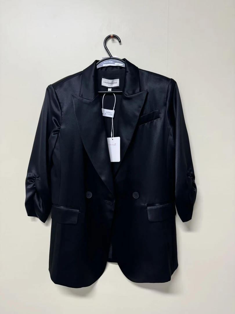 25年早春新款时尚气质百搭纯色系扣西装外套（24W0069）【781】