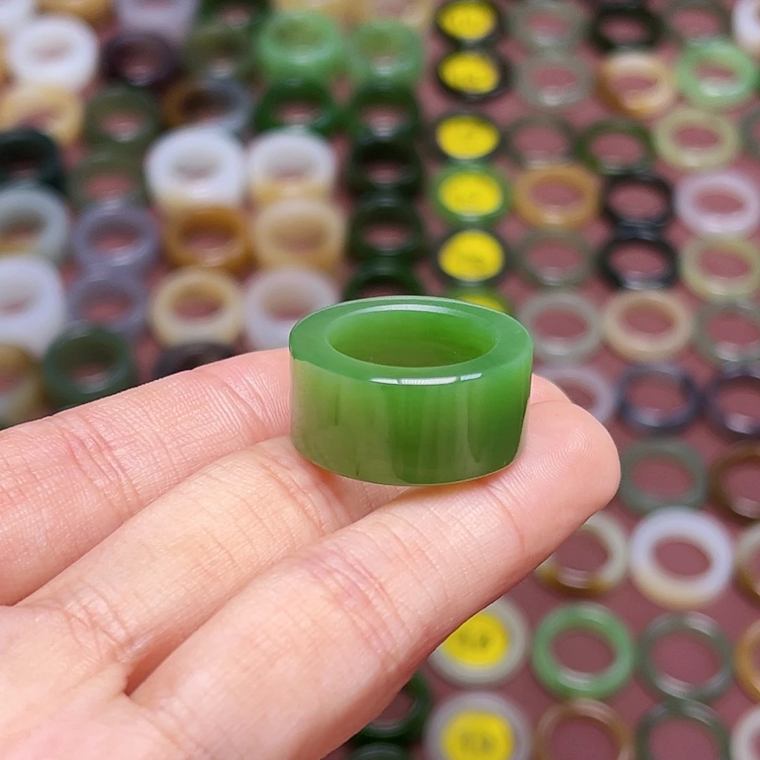 和田玉戒指未镶嵌16.4 无皮冰底辣阳绿高货