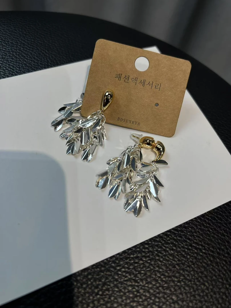 合金无非金属耳饰 可米 气质轻奢小众个性精致清冷流苏耳环 6850