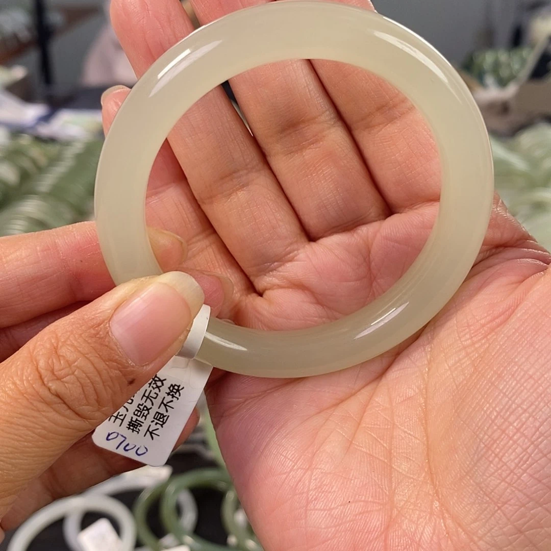 和田玉和田玉手镯53,54未镶嵌