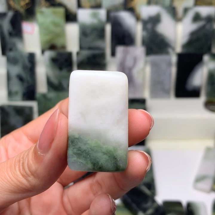 独山玉颈饰未镶嵌猪*鬛