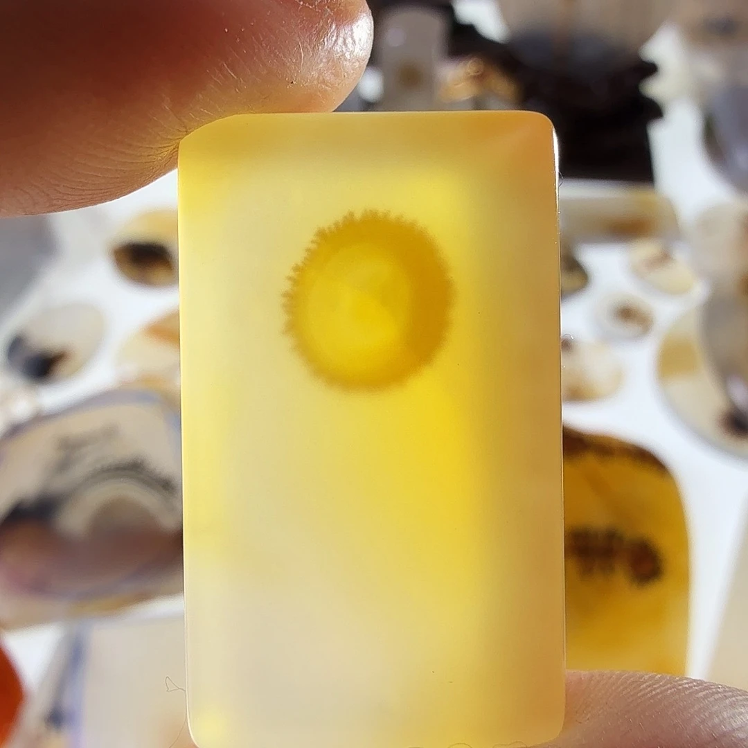 玛瑙/玉髓未镶嵌珠宝半成品