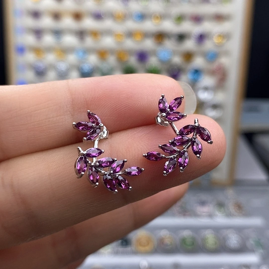 银S925镶嵌耳钉石榴石（紫牙乌）不含证书