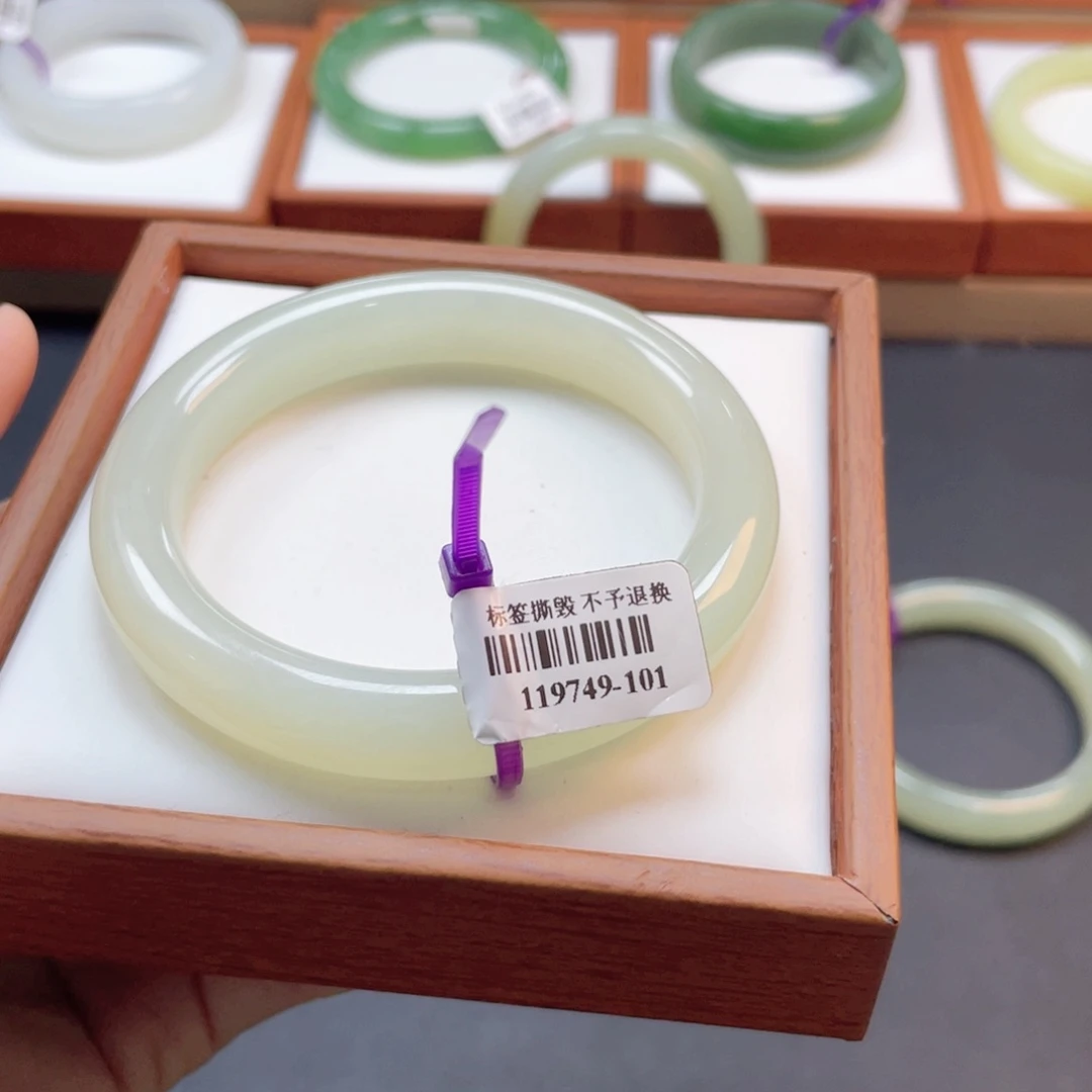 【闪购商品】未镶嵌手镯和田玉02白冰晴58.4