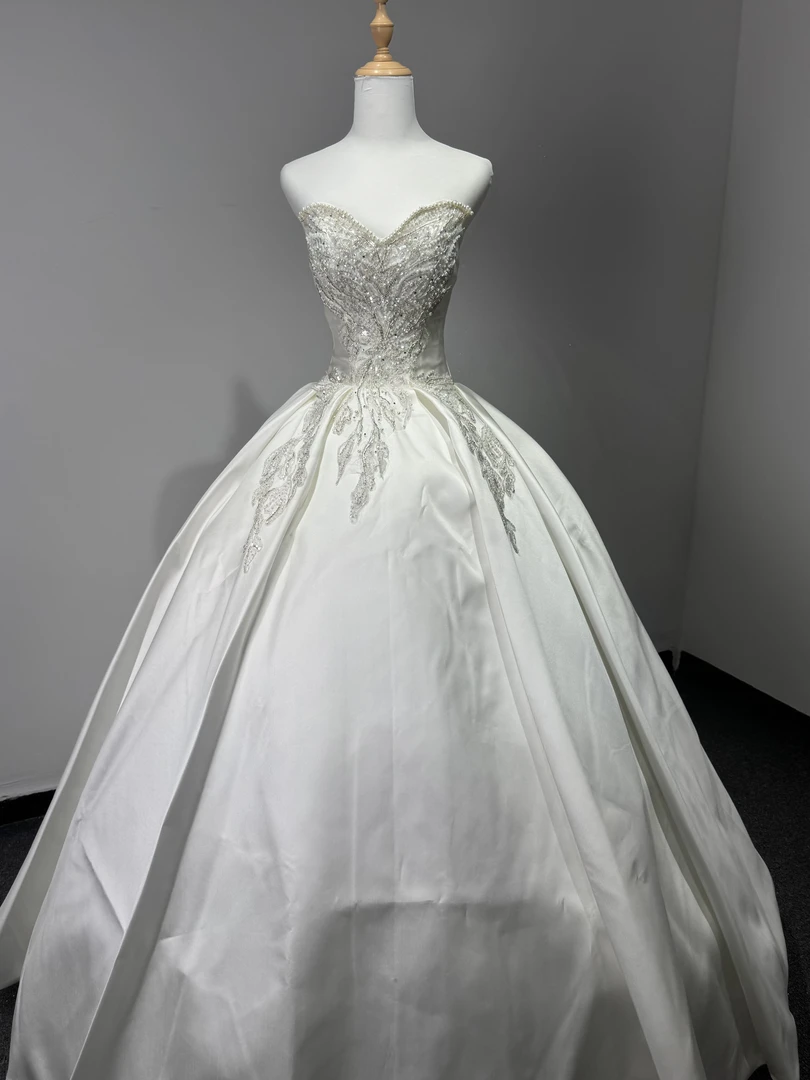 c776抹胸公主高贵缎面钉珠气质时尚齐地简约