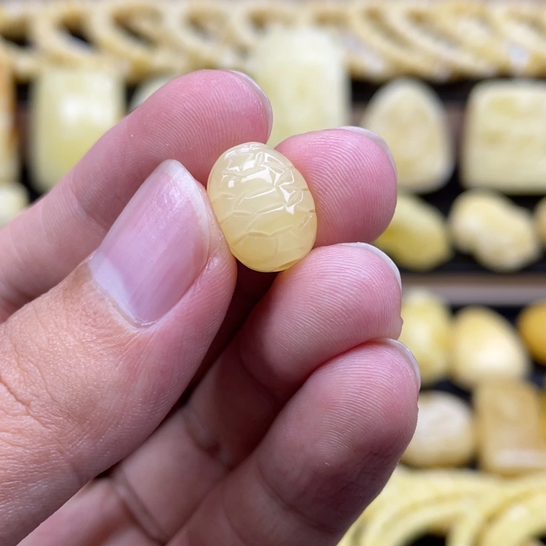 琥珀未镶嵌裸石琥珀蜜蜡