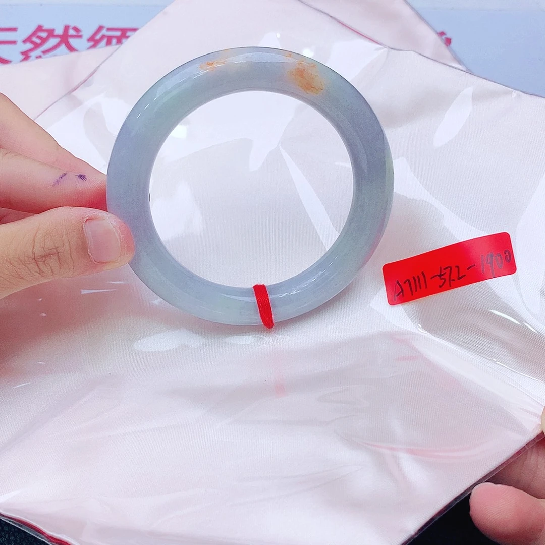 翡翠未镶嵌手镯我