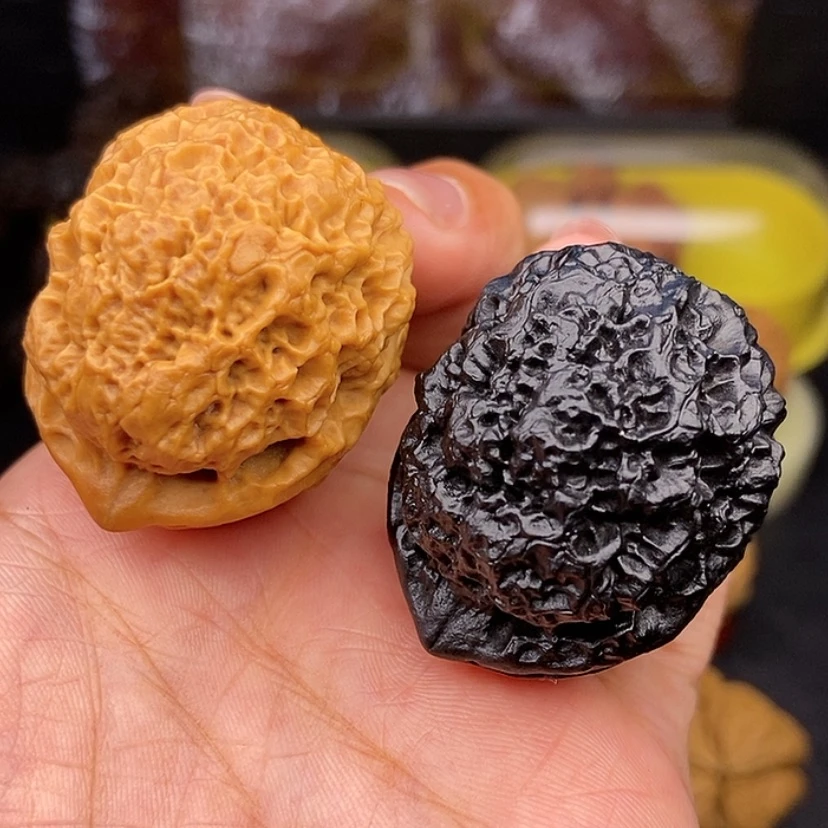 【闪购商品】文玩核桃把件37尺狮子球