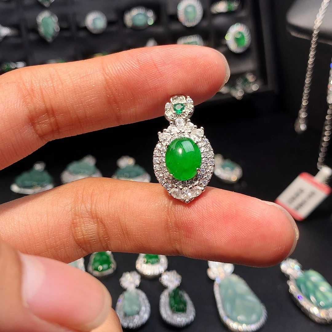 翡翠未镶嵌吊坠(不含链)