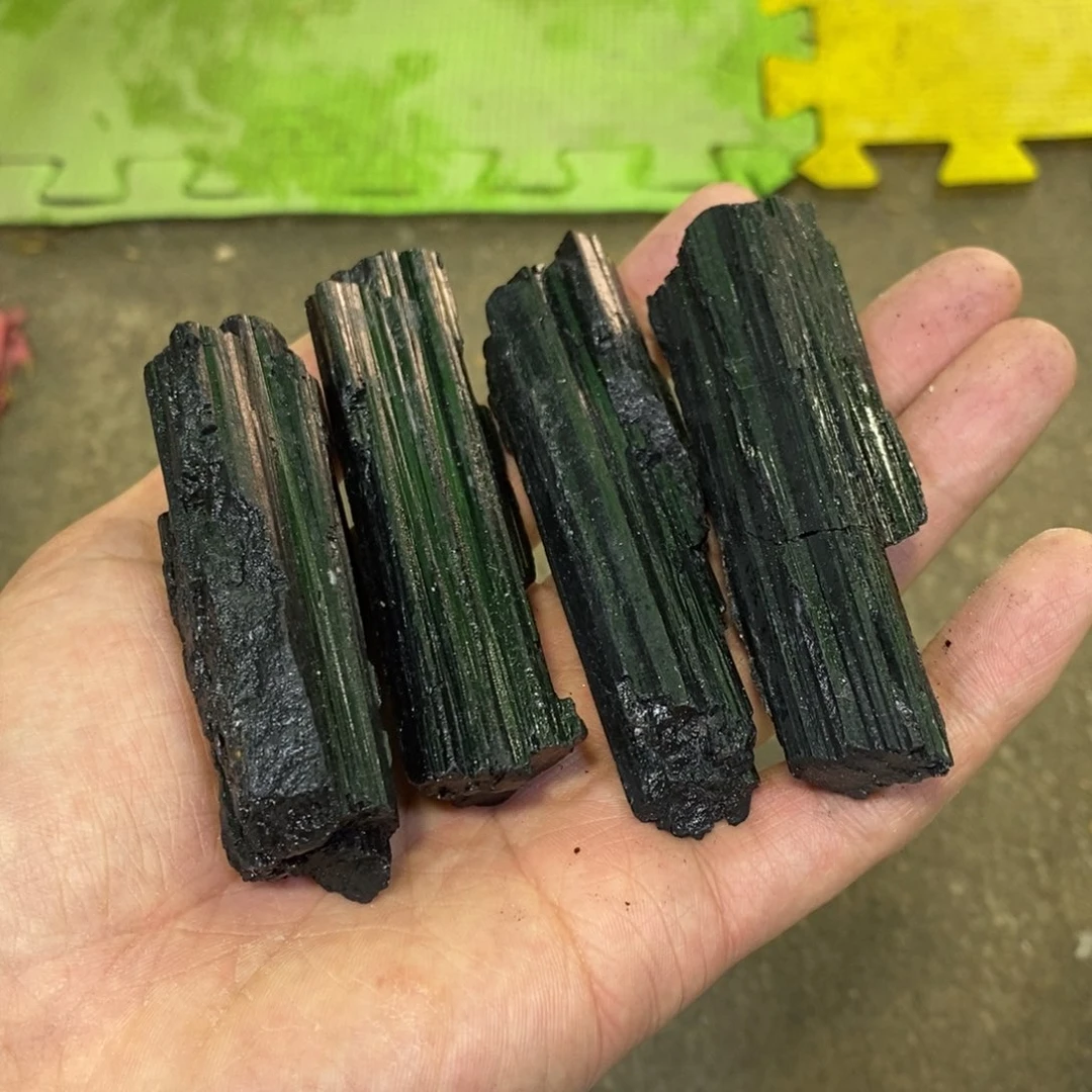 水晶水晶原石摆件，随机发一未镶嵌