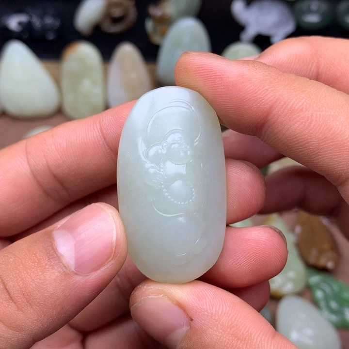 和田玉（糖玉）未镶嵌颈饰