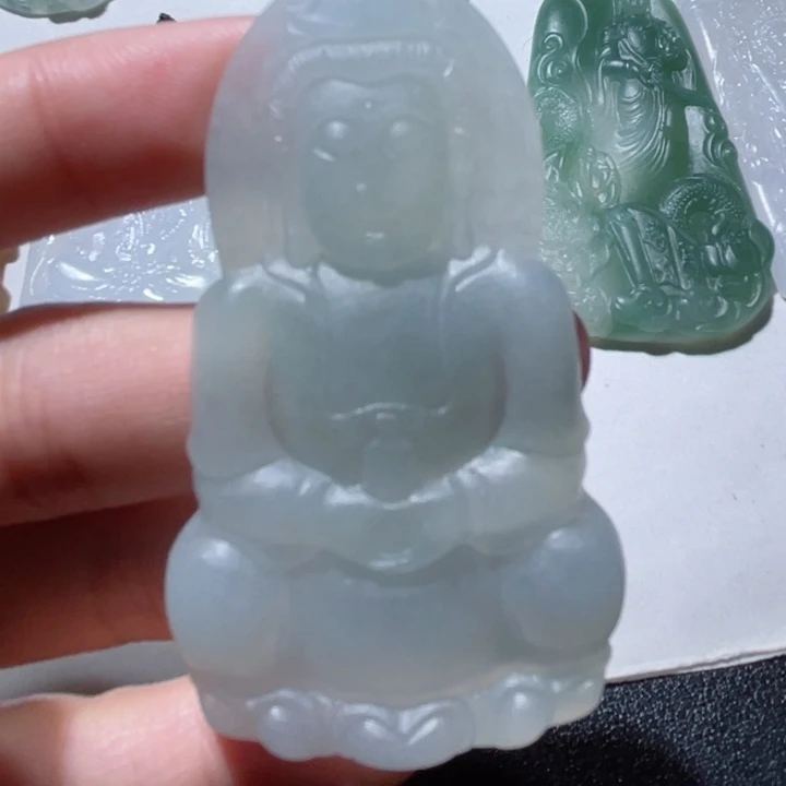 定制翡翠未镶嵌观音