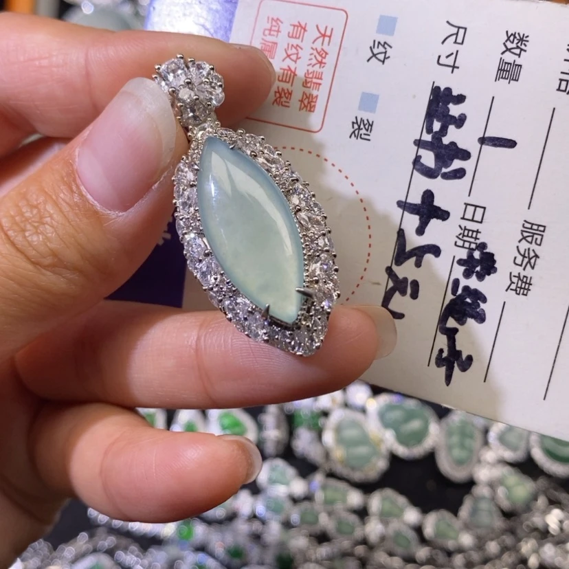 【闪购商品】翡翠颈饰未镶嵌天然