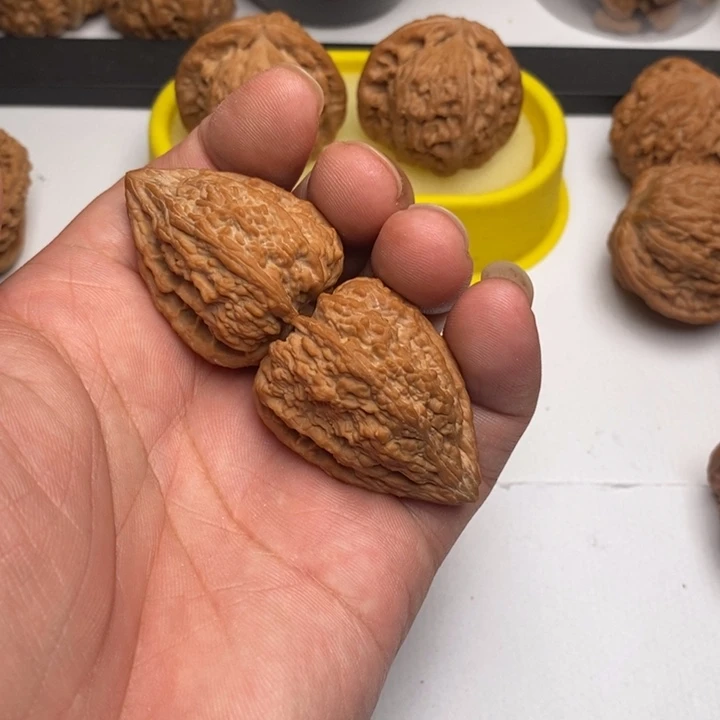 咕****核桃手串/手链塔尖狮子头32尺寸差一点