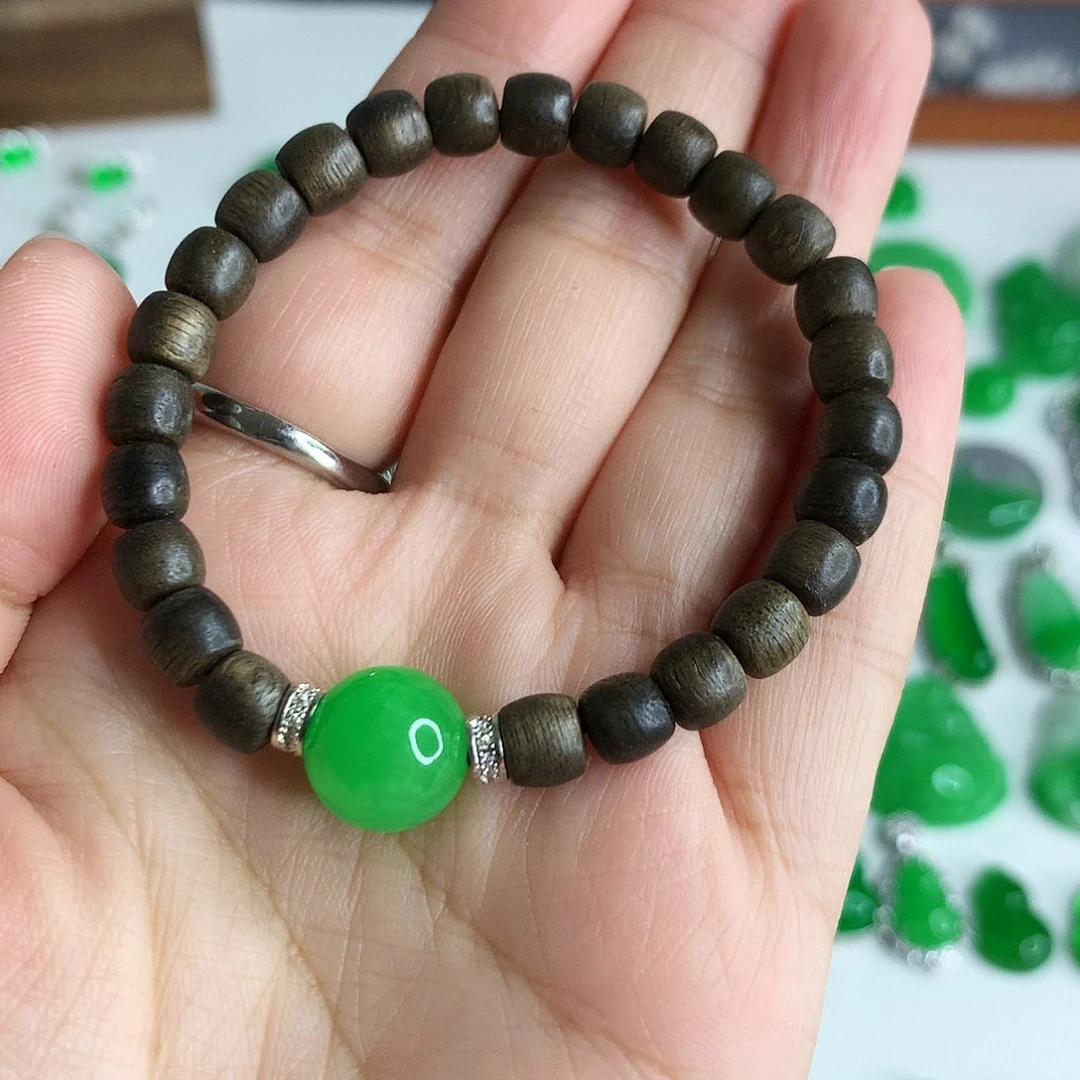 翡翠未镶嵌颈饰非A435