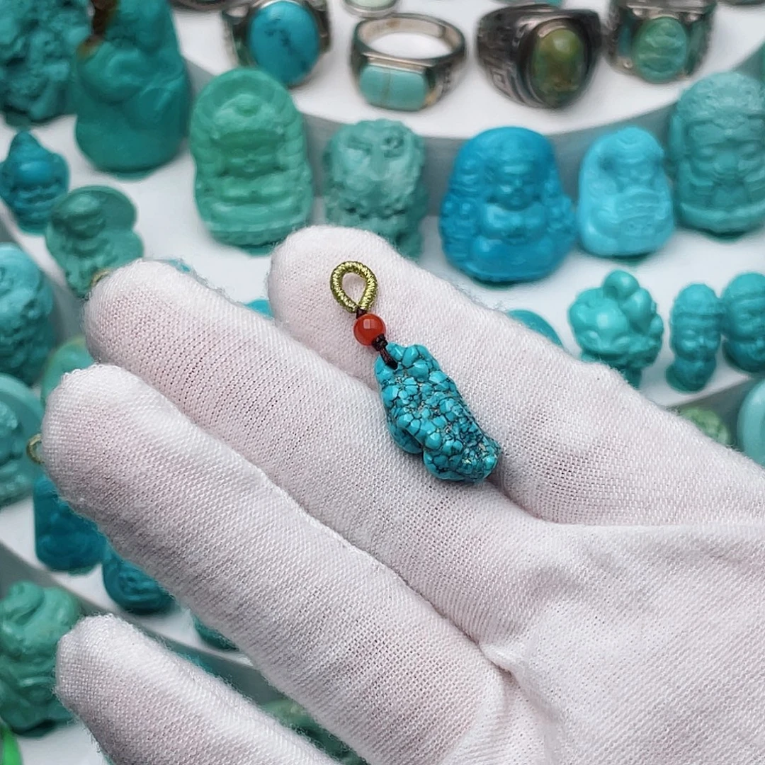 绿松石未镶嵌颈饰