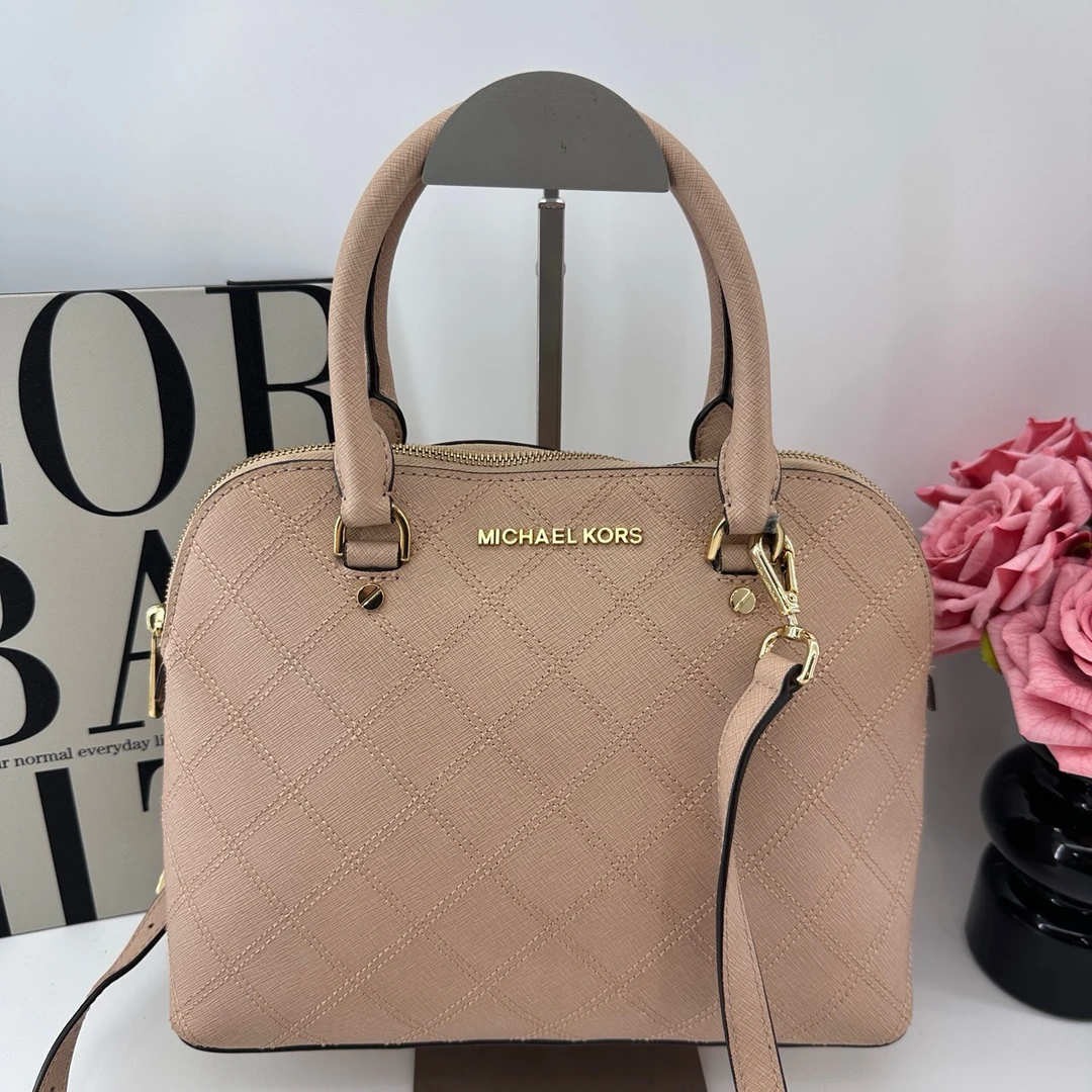 95新 MICHAEL KORS/迈克高仕 8532/杏色贝壳手提斜挎包