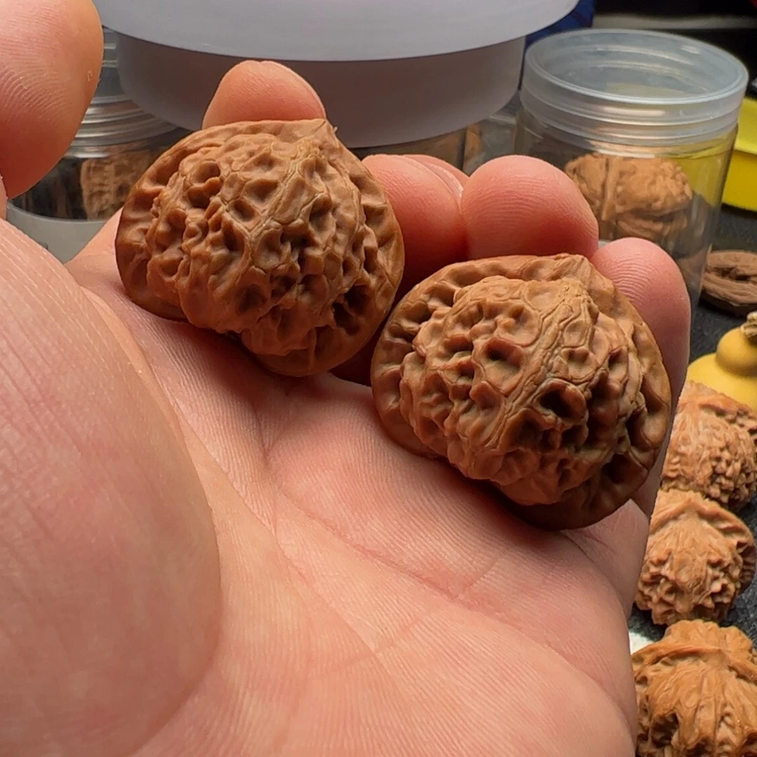 文玩核桃吊坠36全品宫灯