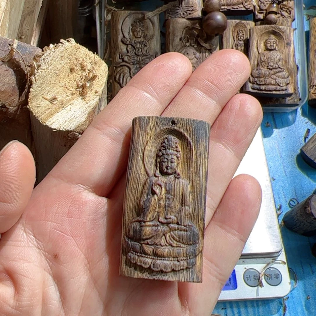 沉香吊坠白棋观音8.3克