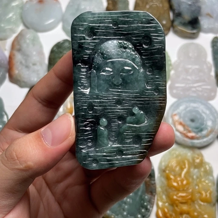 翡翠未镶嵌颈饰求佛问道51