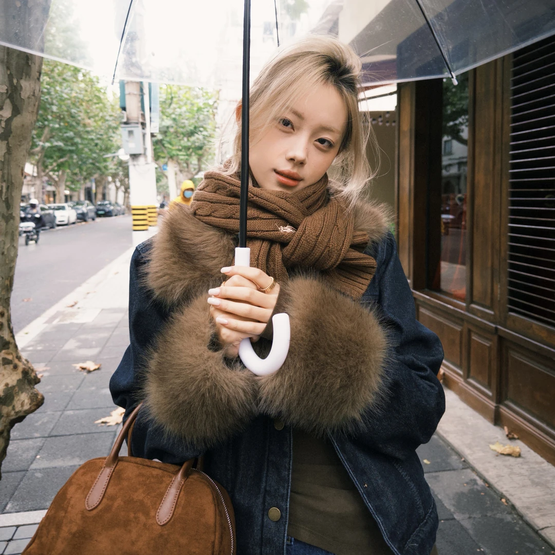 8uioio《巴恩冬令》毛毛领牛仔外套女冬季2025年新款加厚短款上衣