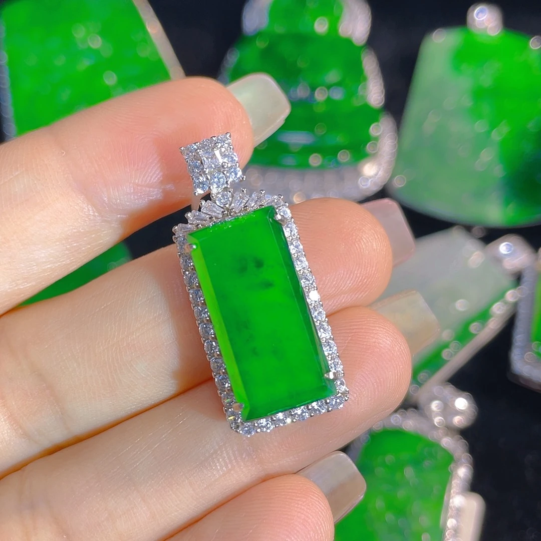 翡翠银S925镶嵌颈饰翡翠