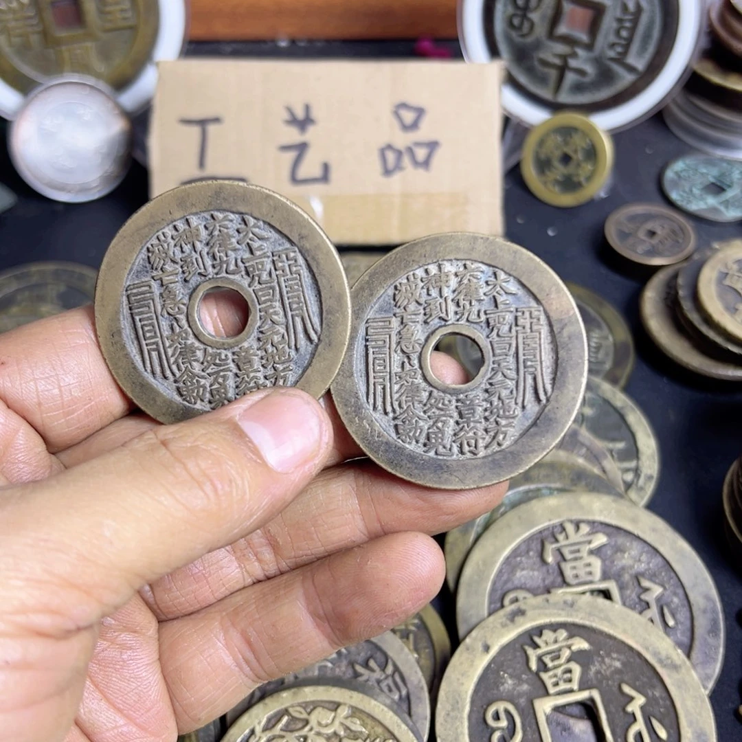 铜a****乐现代文创工艺品