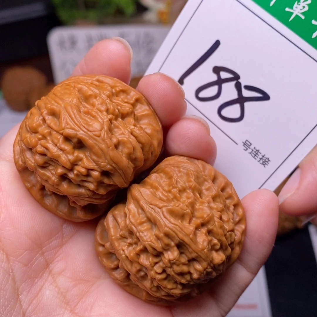 把件文玩核桃188闷尖白狮子头3.9