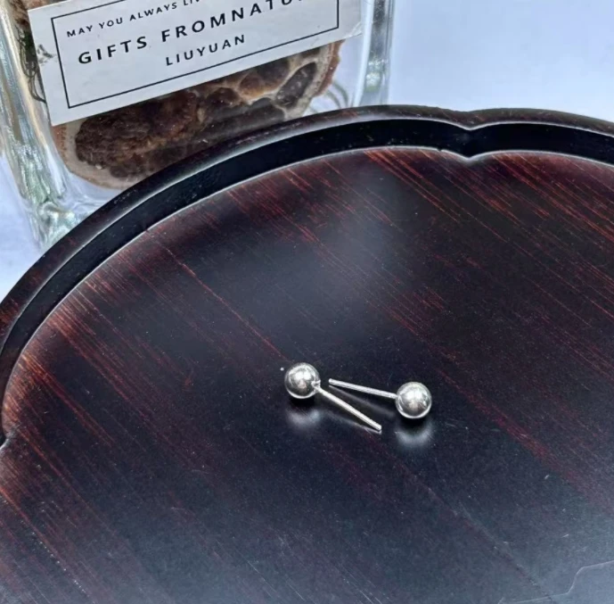 足银耳饰 圆珠耳钉一对