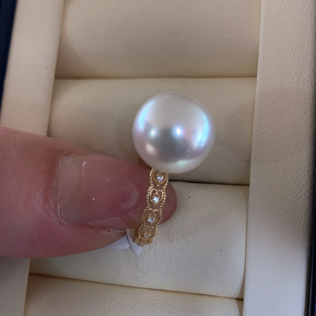 18K金镶嵌海水珍珠戒指