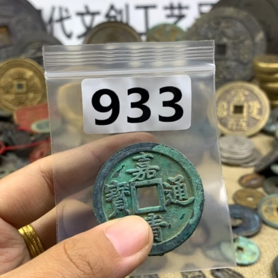 徕***卡铜现代文创工艺品