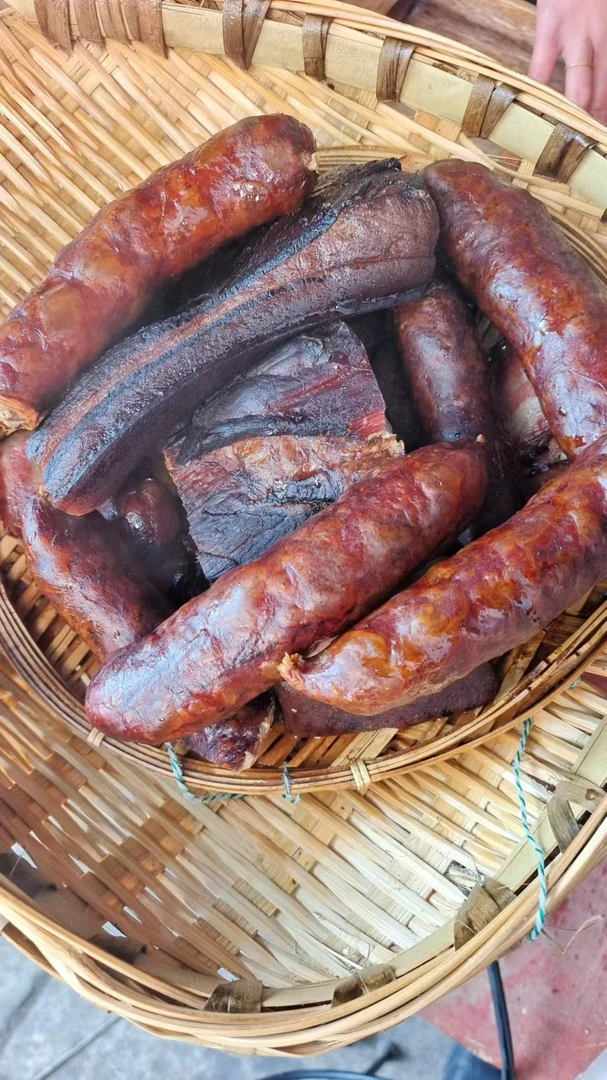 四川筠连烟熏腊肉香肠蒸煮食品