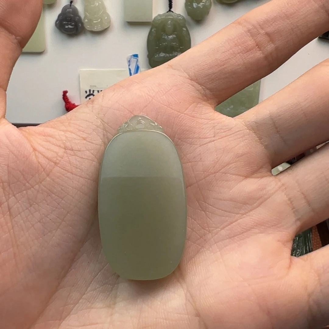 慢***星和田玉未镶嵌颈饰