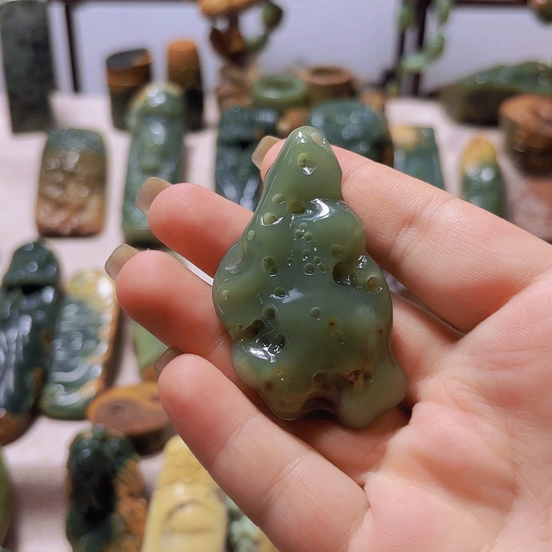 岫岩河磨玉（透闪石质玉）未镶嵌挂件