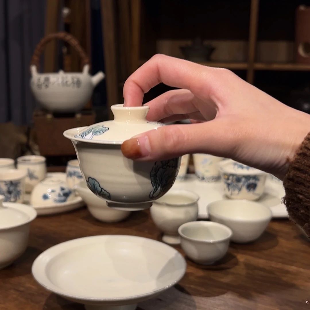 摆件陶瓷。     陶瓷。