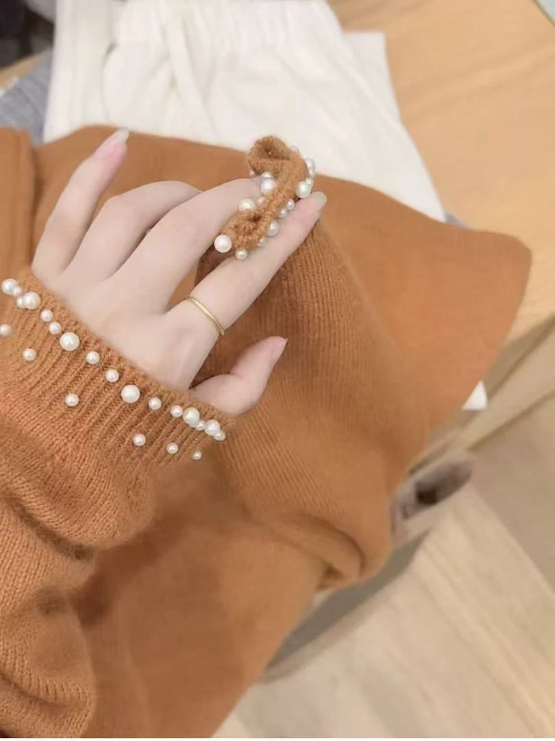 七言家新品！韩系#显白南瓜橘手工钉珠毛衣