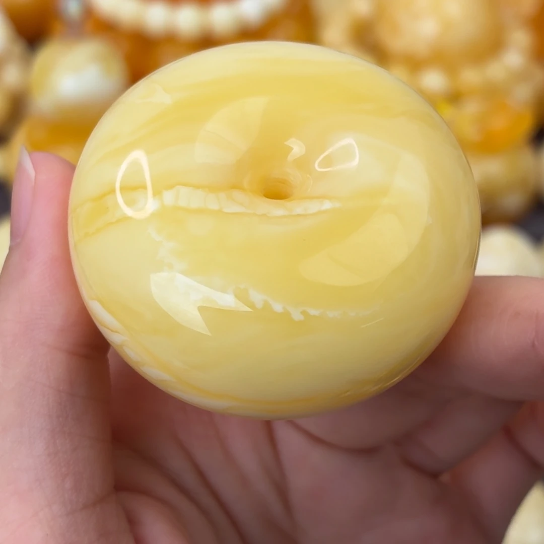 裸石琥珀未镶嵌浓蜡扣子