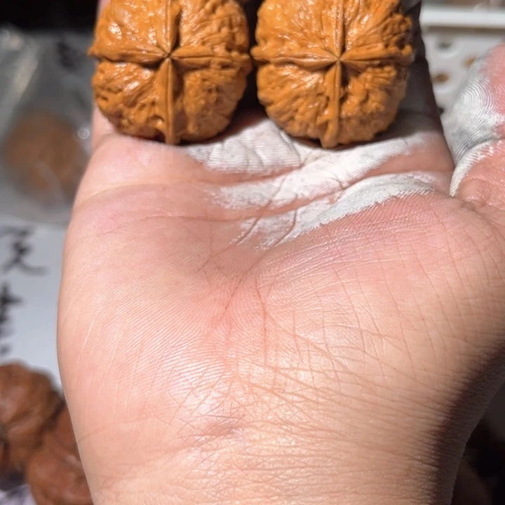 文玩核桃吊坠虔*玑滇西铁核桃57