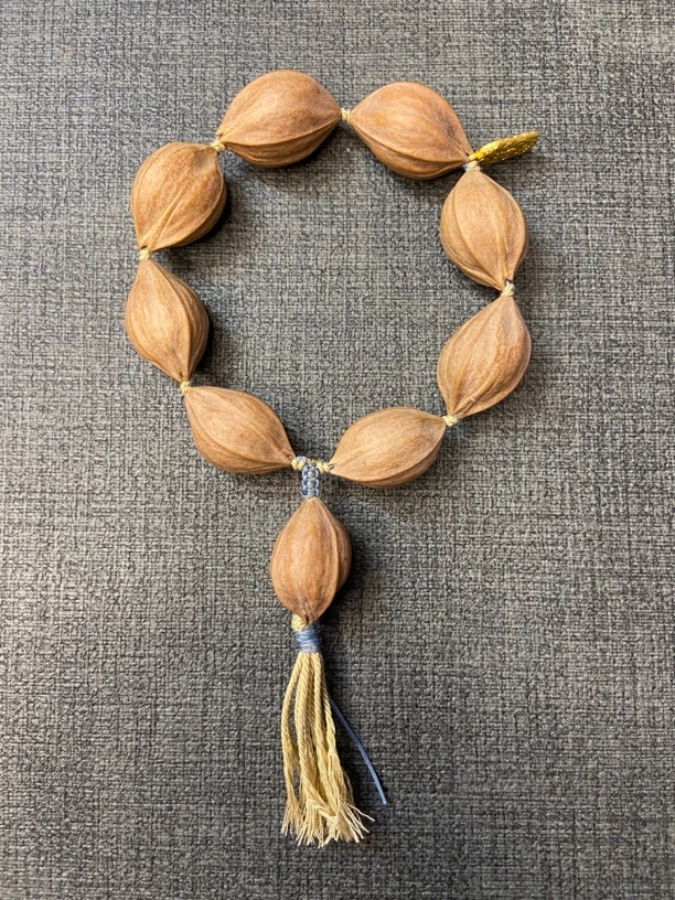 橄榄核文玩手串原皮带白霜素串核雕2.2