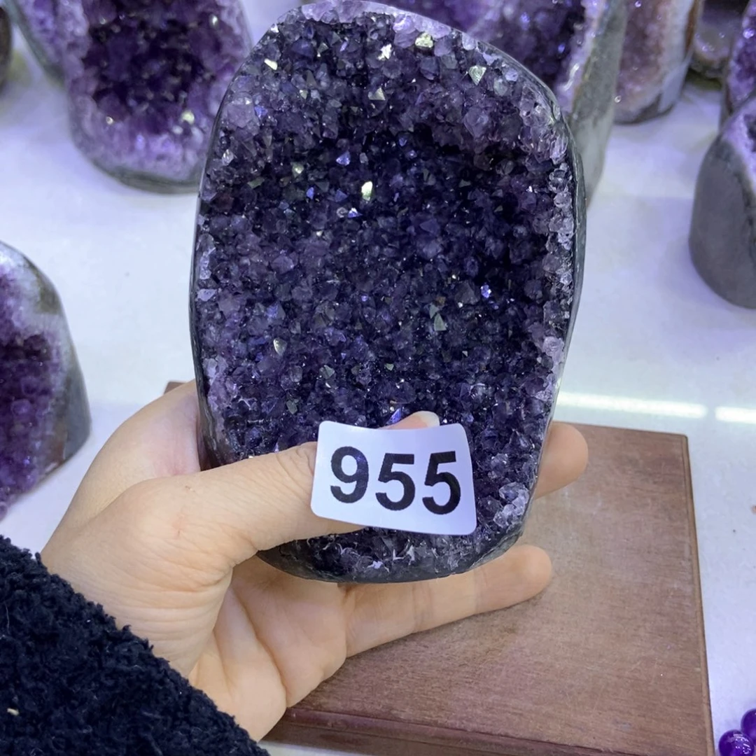 紫晶未镶嵌大型摆件（非配饰）