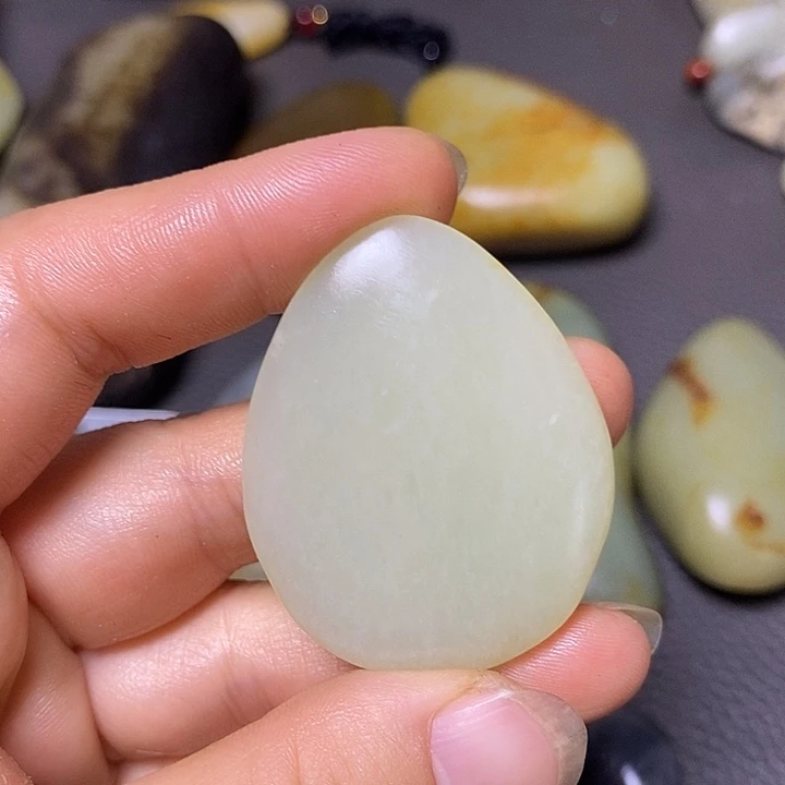 未镶嵌和田玉（糖玉）挂件