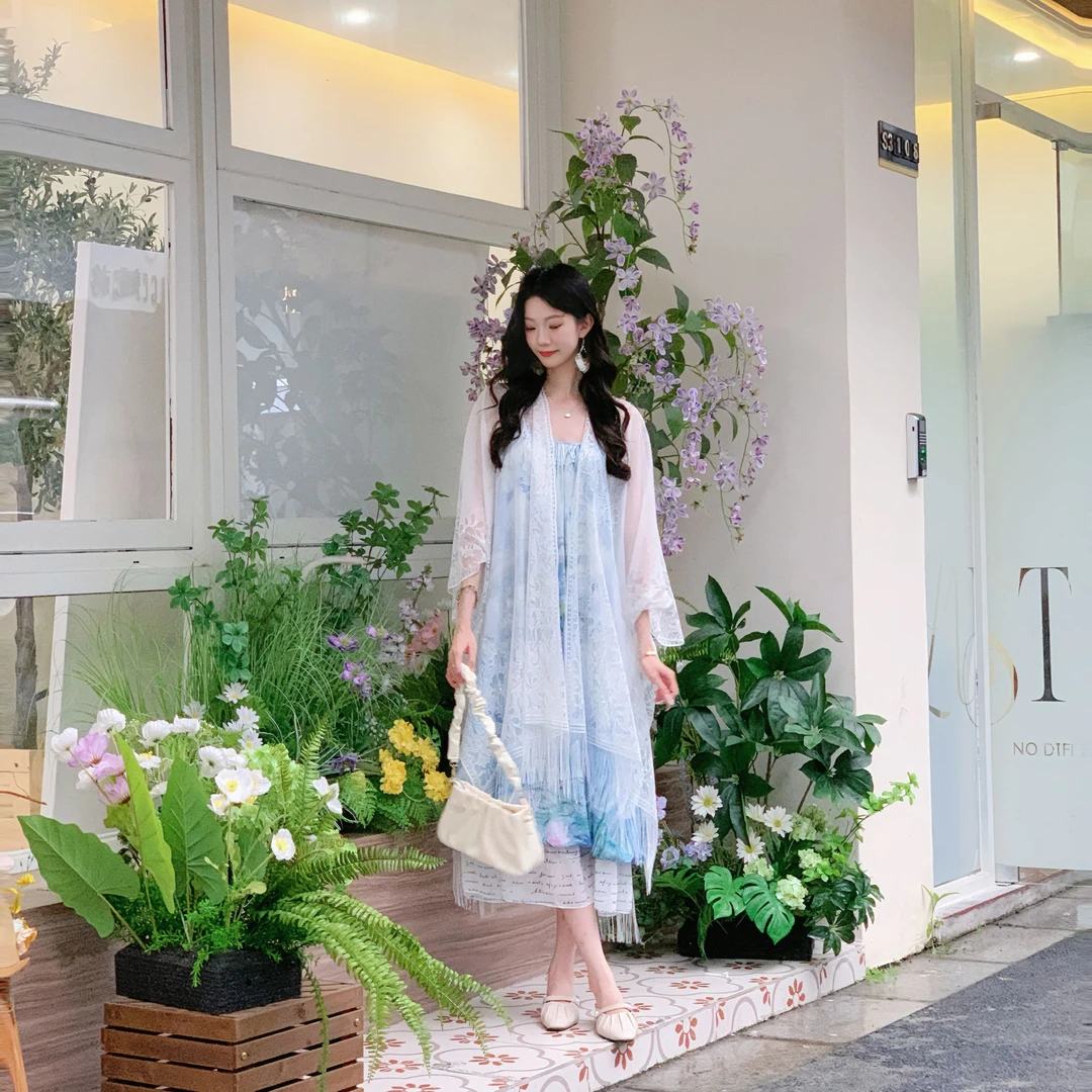 【宠粉福利】2025春夏新款复古镂空新中式披肩女款披肩外搭