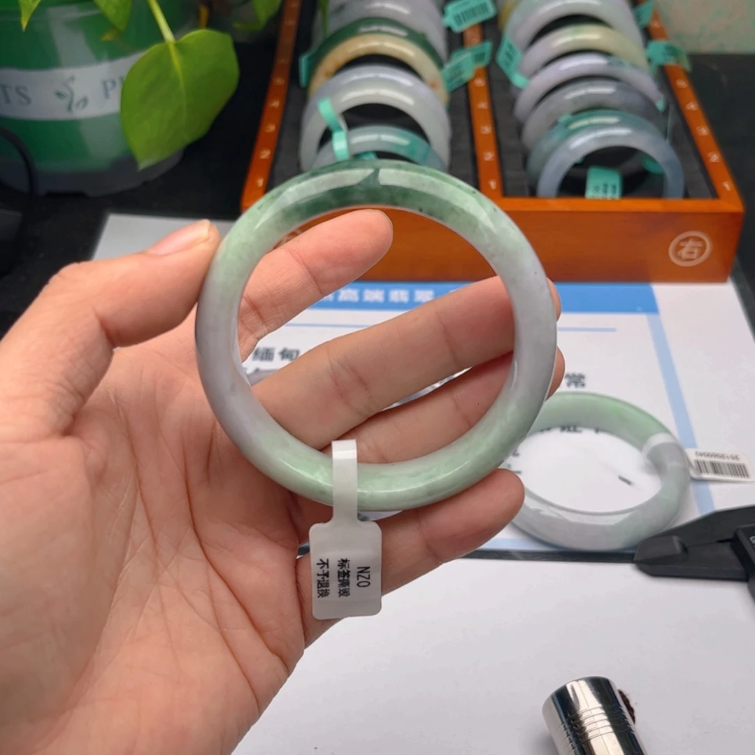 未镶嵌手镯翡翠58. 1