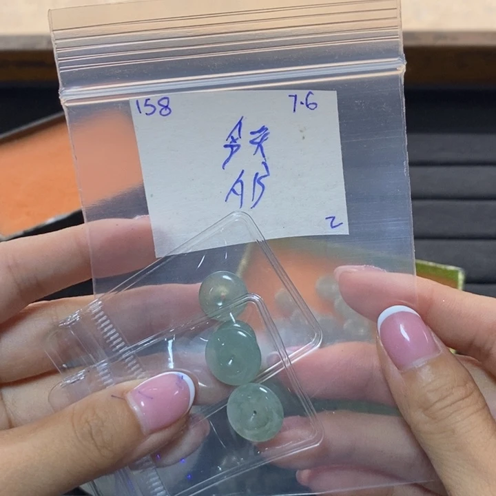 今***乐定制翡翠未镶嵌不退