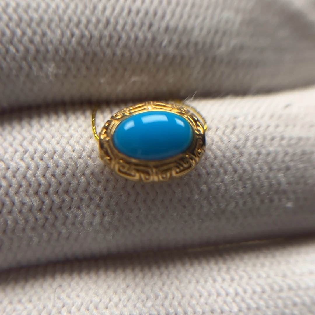 绿松石18K金镶嵌珠宝奇石背云8.1mmAA802