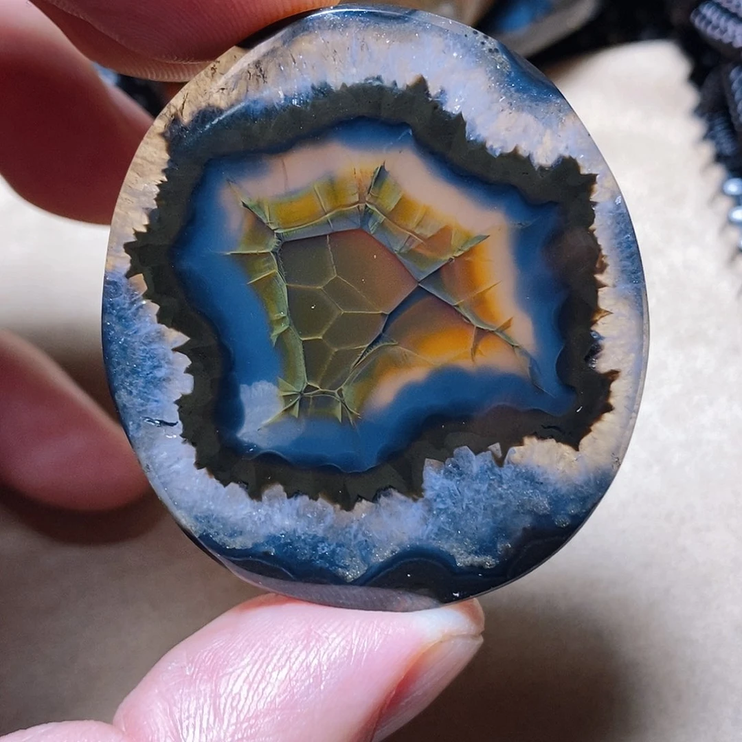 玛瑙/玉髓未镶嵌颈饰修**家