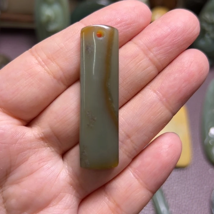 悠***～岫岩河磨玉（透闪石质玉）未镶嵌颈饰