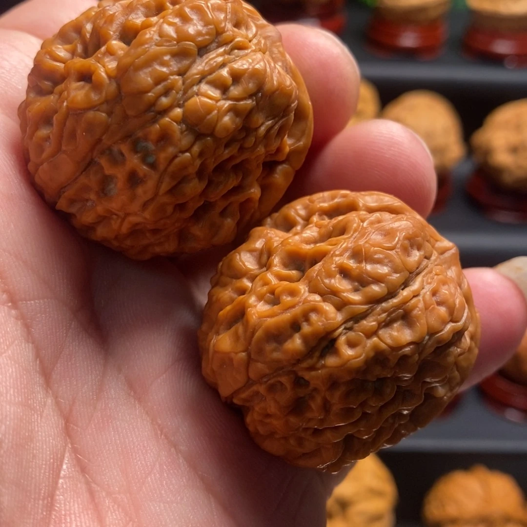 文玩核桃吊坠唐狮金蟾42尺